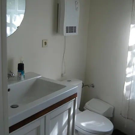 招待所 马斯乐德吉尼维勒旅馆 Jodoigne